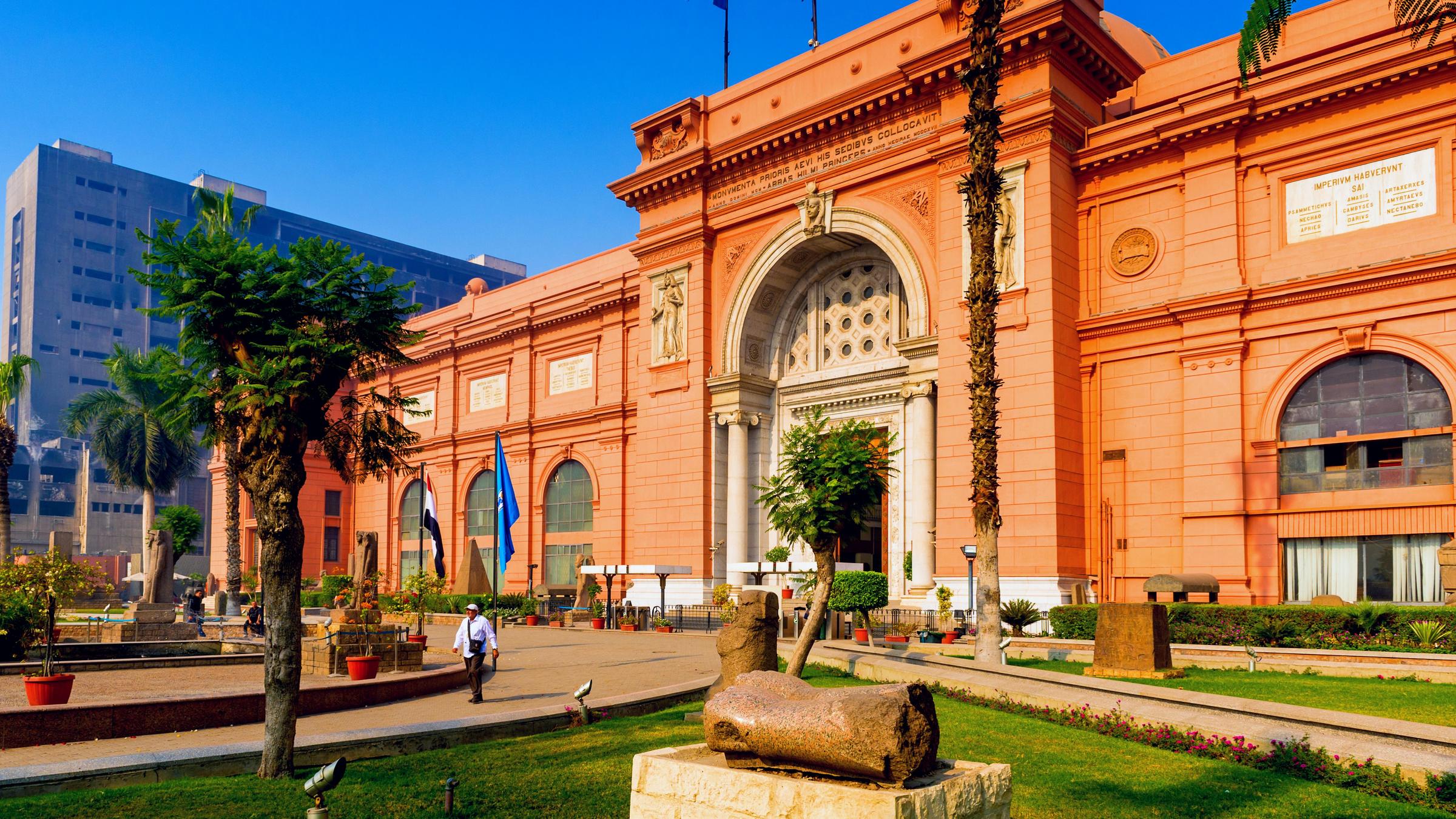 5 Days Cairo and Luxor private guided all-inclusive tour package By Flight